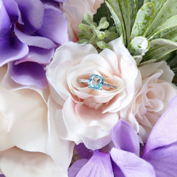 💎NEW💎 DAINTY AQUAMARINE RING - Picture 3 of 11